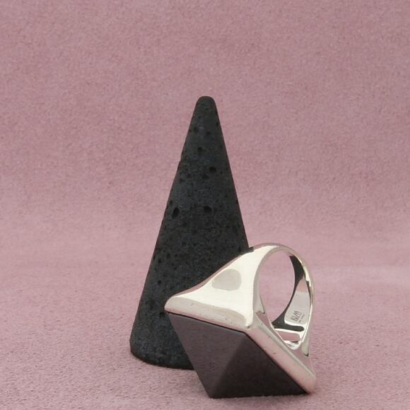 rlm studio sterling silver modernist hematite pyramid statement ring size 5 - Picture 3 of 3